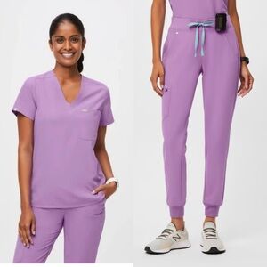 ‘Lilac Dawn’ Women's Scrub Set